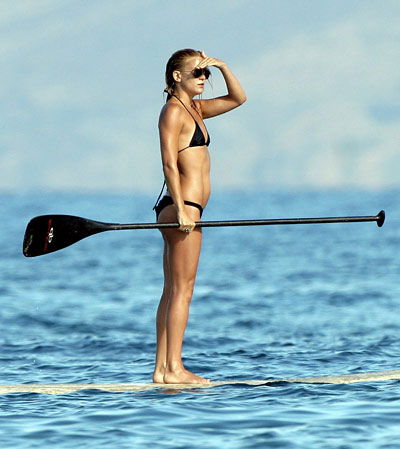 Kate Hudson beim Stand up Paddling