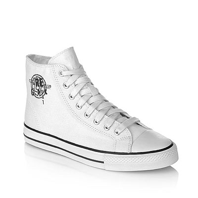 Esprit Chucks im College-Look