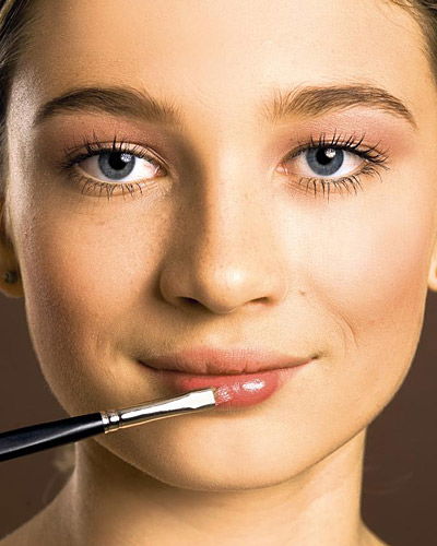 Schritt 3: Rouge und Lipgloss