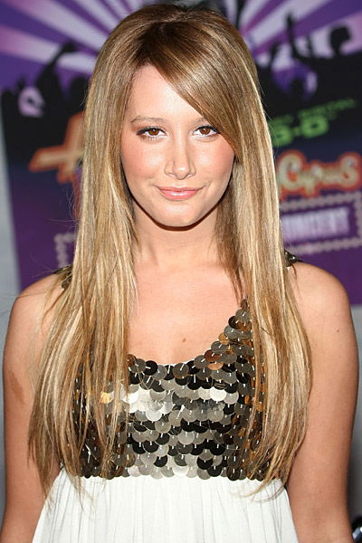 Ashley Tisdale mit langen Sleek-Hairs