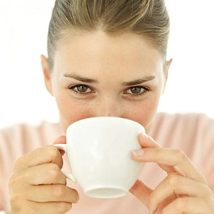 Kräutertee gegen Regelschmerzen