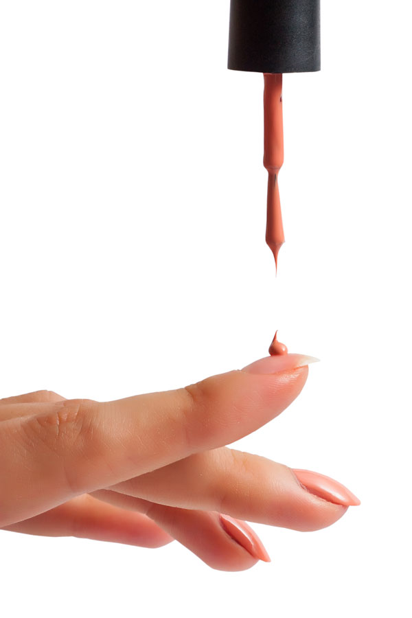 Nägel lackieren ohne Basecoat