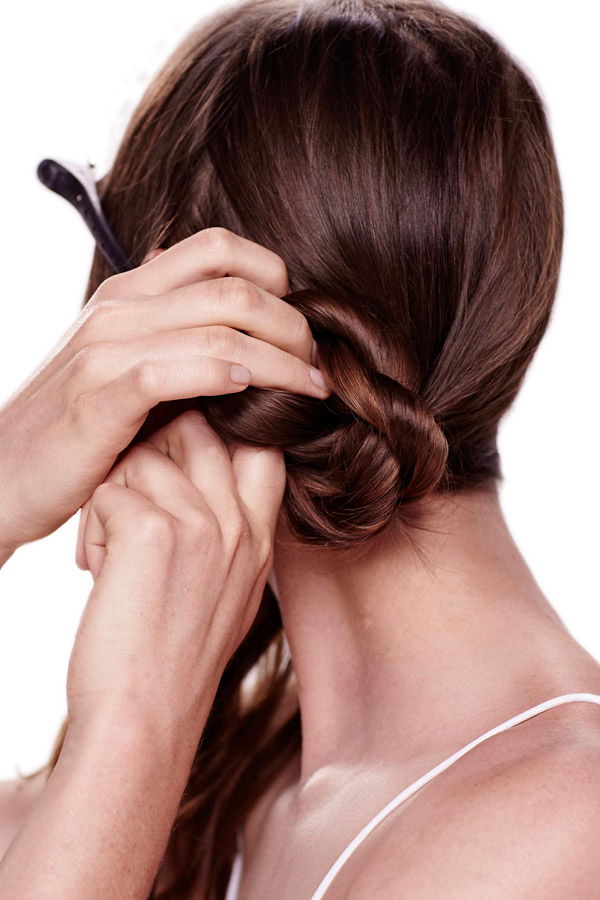 Twisted Chignon Bilder