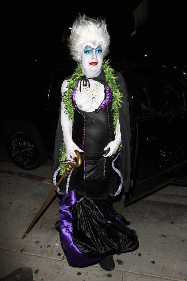 Colton Haynes als Ursula (Arielle)