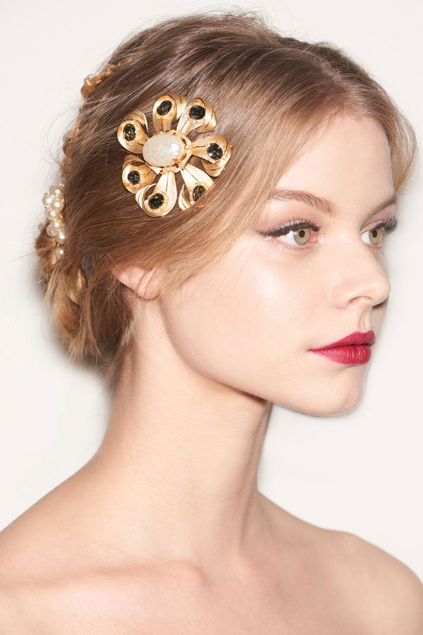 Frisuren mit Haarschmuck