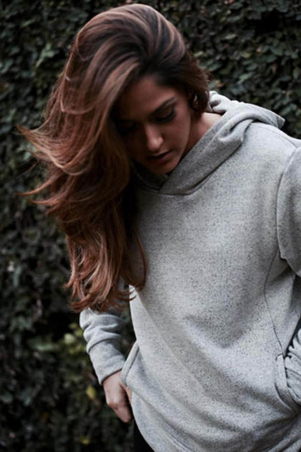 Dieser Hoodie bringt ein Kissen mit!
