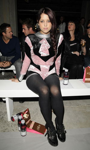 Peaches Geldof im Samt-Outfit