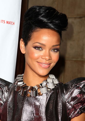 Rihanna Beauty-Look