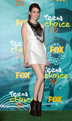 Emma Roberts im süßen Kleidchen