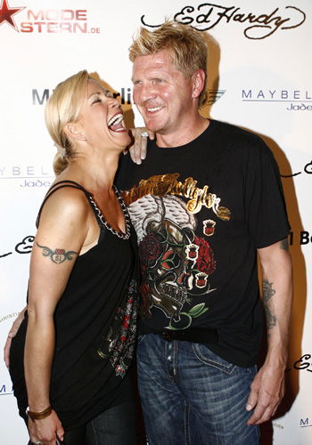 Ehepaar Effenberg mit Trash-Outfits
