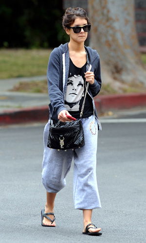 Shenae Grimes im Schlabber-Outfit