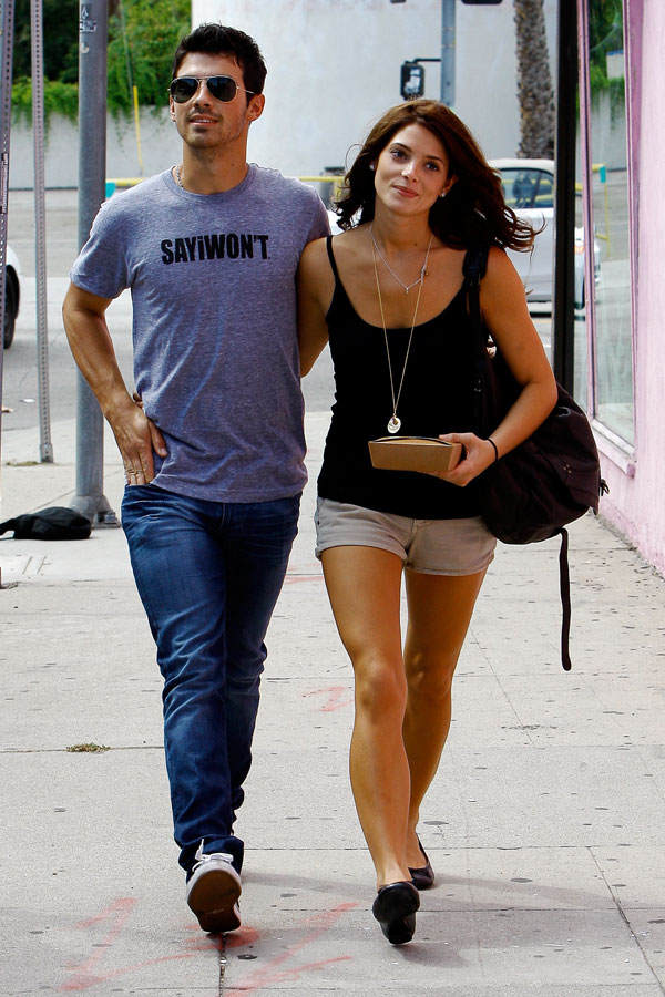 Joe Jonas: Erstes Mal