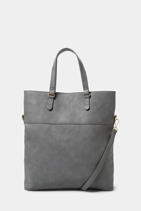 Grauer Shopper von Mango