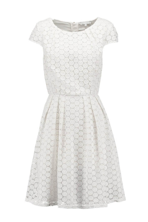 Weißes Kleid von Mint & Berry