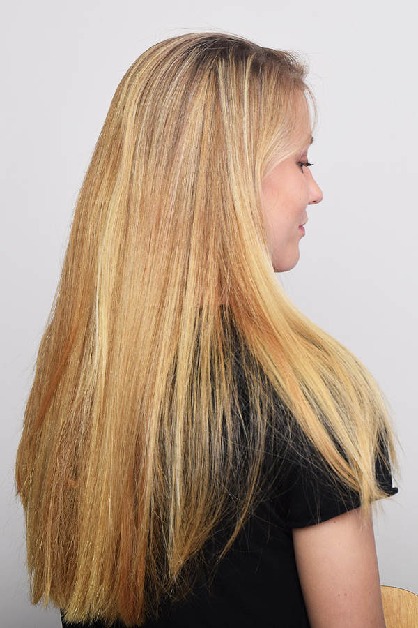 Anna bekommt eine neue Frisur