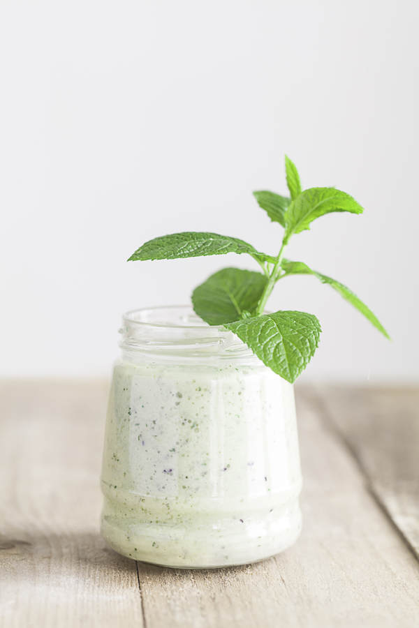Pikanter Smoothie mit Minze