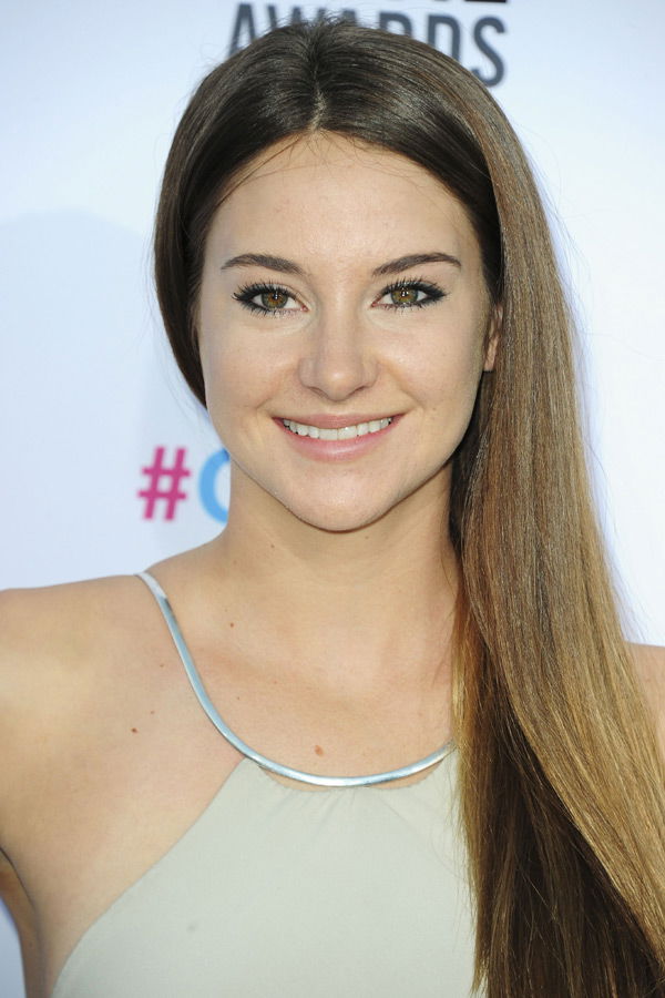 Shailene Woodley mit langen Haaren