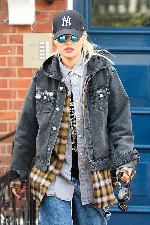 Rita Ora: Lagen-Look