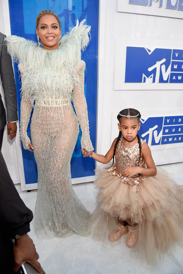 Beyoncé & Blue Ivy: MTV Video Music Awards 2016