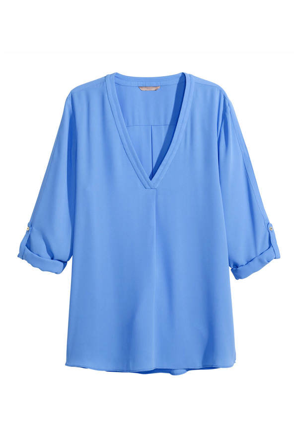 Blaue Bluse mit V-Ausschnitt von H&M+