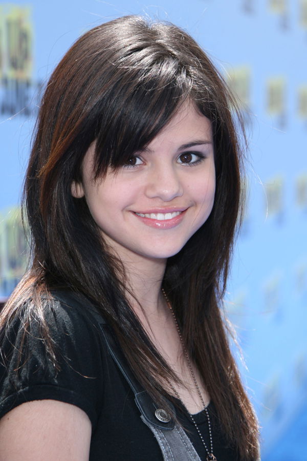 Selena Gomez Frisur früher