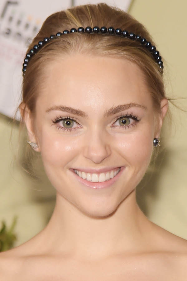 AnnaSophia Robb: Zwei verschiedene Ohrringe