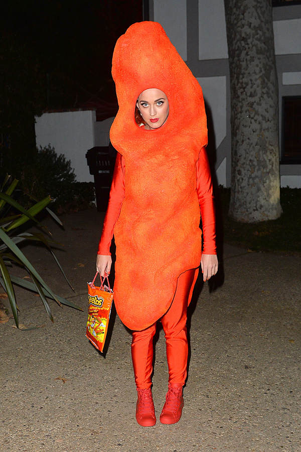 Katy Perry als "Cheeto"-Snack - Halloween 2014