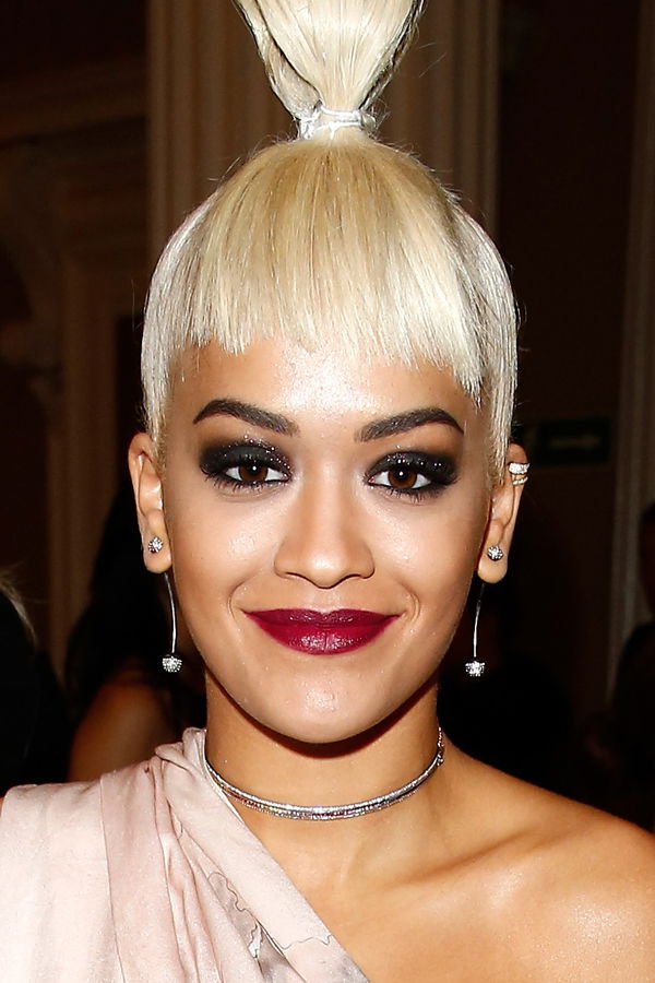 Rita Ora mit Smokey Eyes
