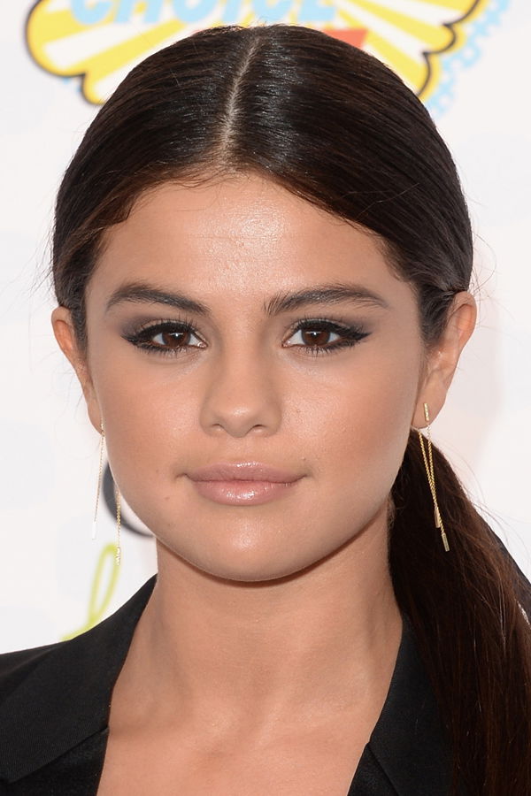 Selena Gomez mit Smokey Eyes
