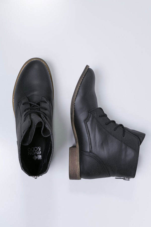 Schnürstiefel von Even & Odd
