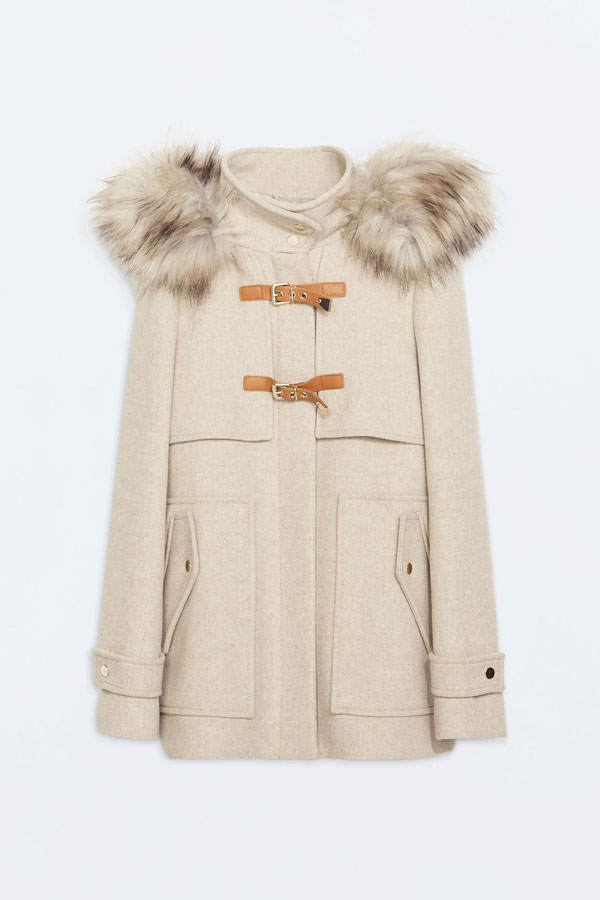 Cremefarbende Jacke mit Fell von Zara