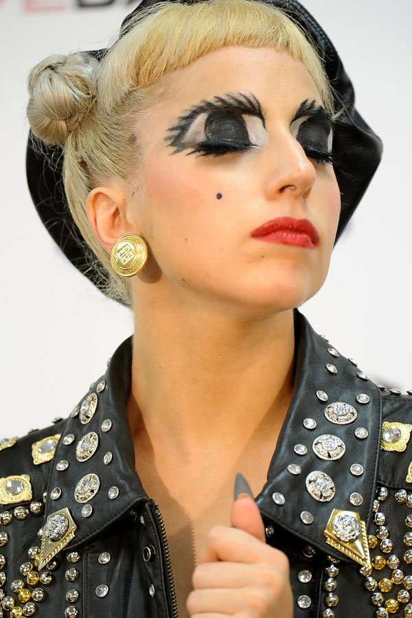 Lady Gaga mit krassem Augen-Make-up