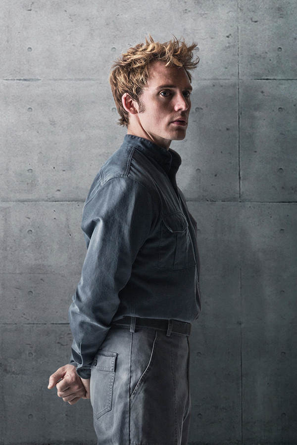 Finnick (Sam Claflin) in Distrikt 13