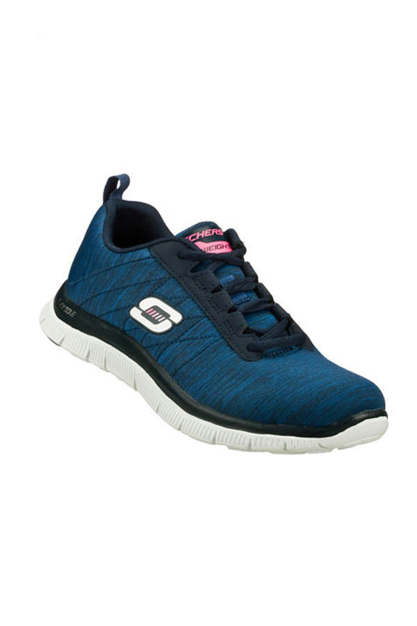 Blaue Schuhe von Skechers