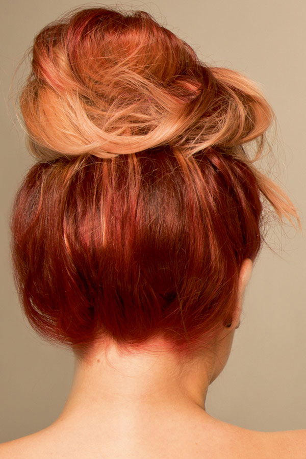 Hochsteckfrisur: Messy Bun