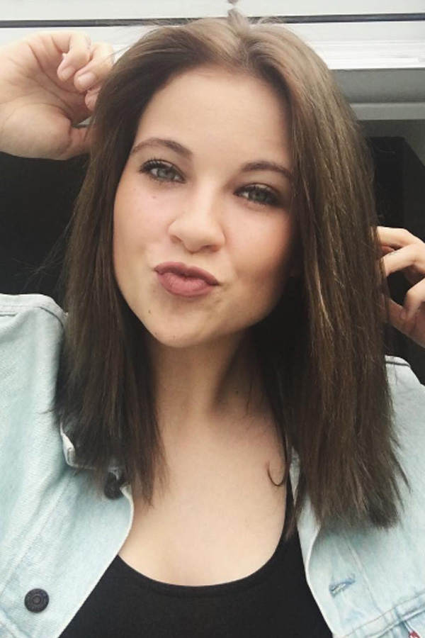 Melina hat wieder braune Haare