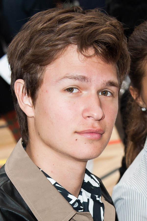 Ansel Elgort aus "Das Schicksal ist ein mieser Verräter"
