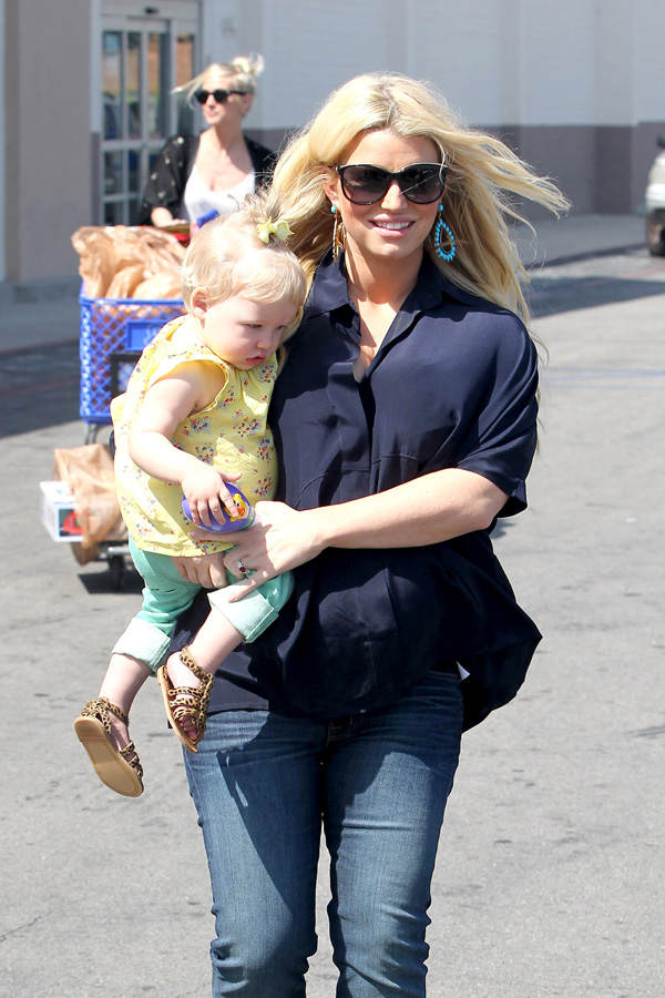 Wie heißen die Kinder von Jessica Simpson?