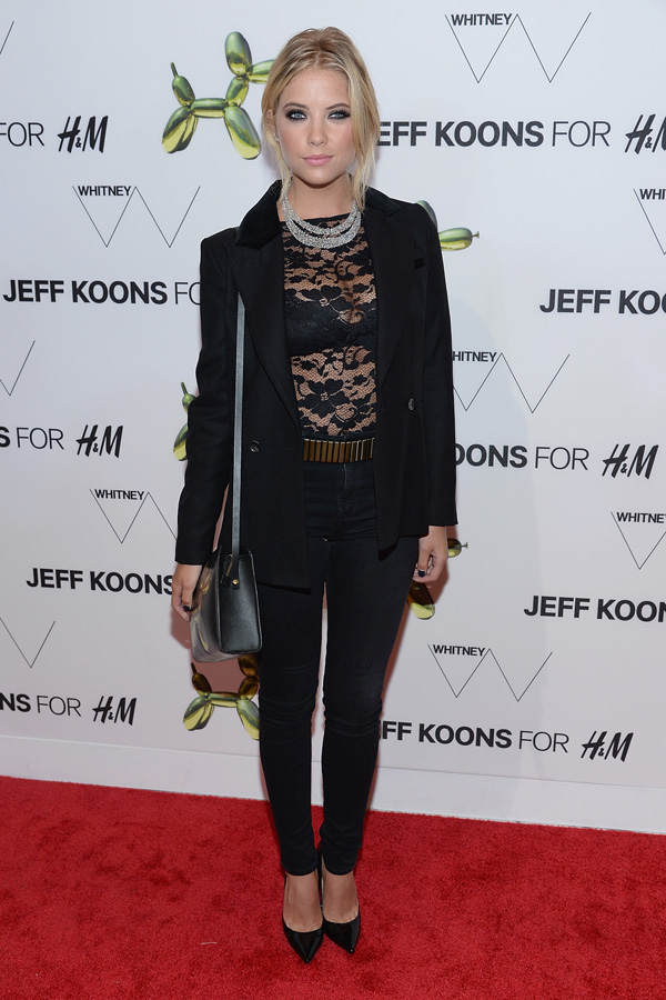 Ashley Benson bei H&M