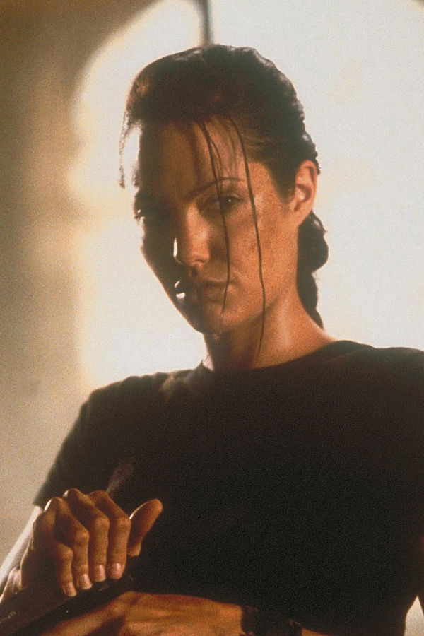 Filmfrisur von Angelina Jolie als Lara Croft
