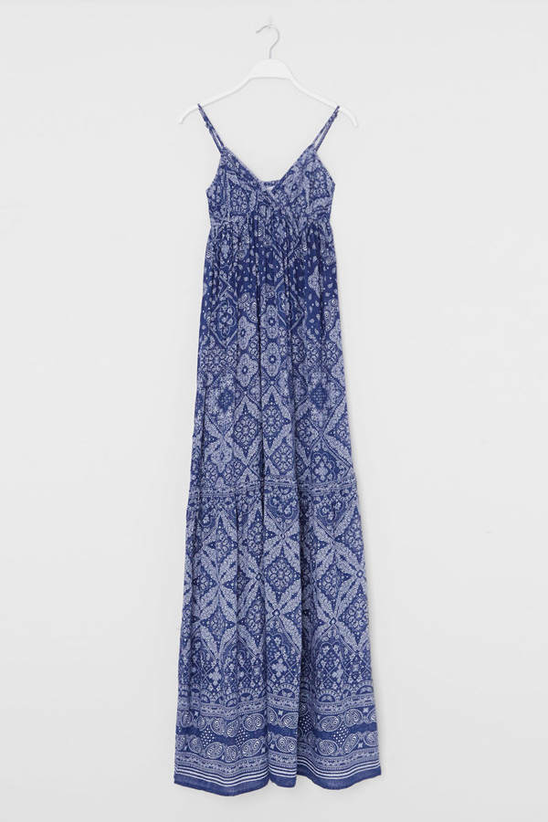 Langes Strandkleid von Oysho