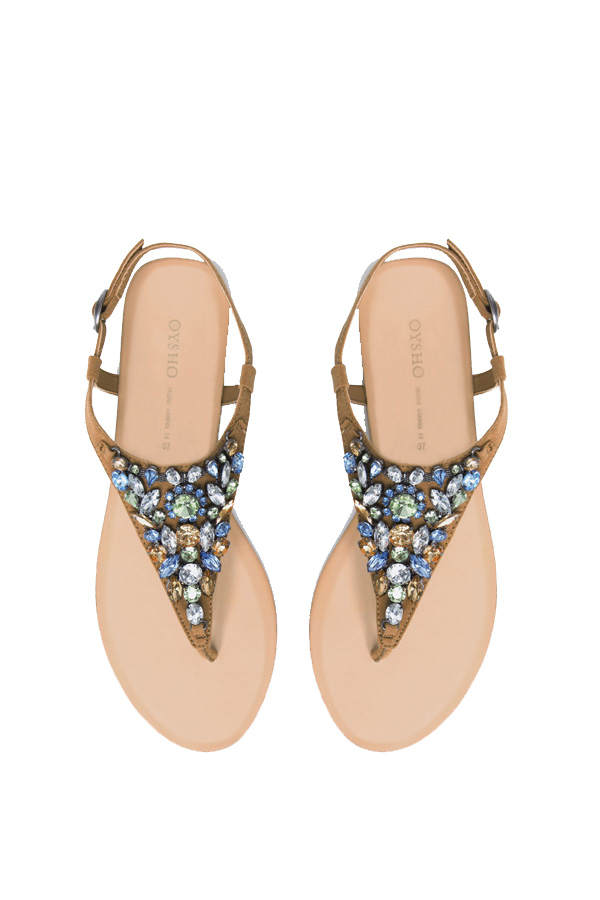 Sandalen mit Edelsteinen von Oysho