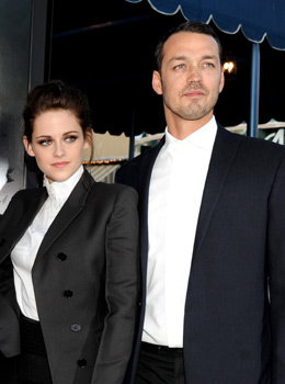 kristen-stewart-rupert-sanders-inline-gi-1632962.jpg