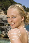 sonnenschutz-tipps-fuer-die-bikinizone-und-schoene-fuesse-100x151-bild-2-1180061.jpg