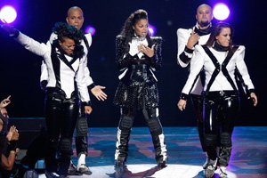mtv-vmas-2009-kanye-west-poebelt-taylor-swift-an-300x200-bild-1-524143.jpg