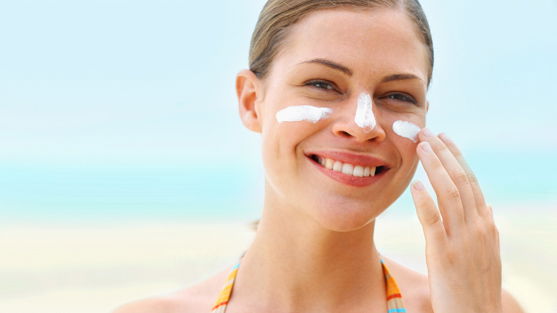 Sonnenschutz, Tipps für die Bikinizone und schöne Füße