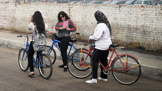 Trotz Belästigung: Frauen radeln in Kairo
