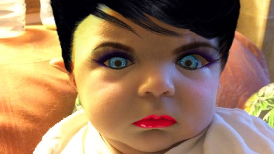 Horror-Baby dank Make-up-App