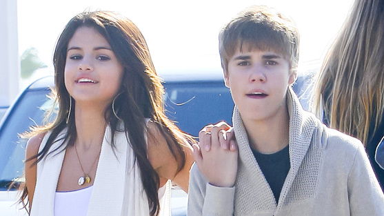 Justin Bieber und Selena Gomez halten Händchen