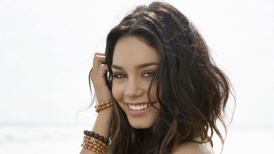 Vanessa Hudgens: Sneakersnight & Identified